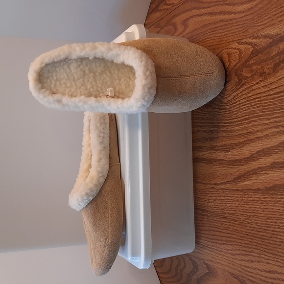 Northwest Territory slip-ons slippers - Picture 4 of 5